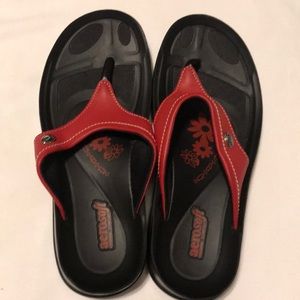 Aerosoft slip on size 39 US Size 8